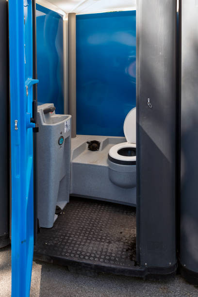Best Porta potty rental near me  in Fresno, CA